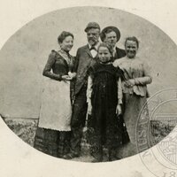 Antonín Dvořák s dětmi a chotí Annou na Vysoké