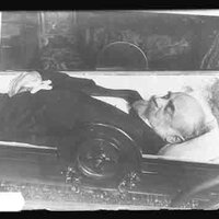 Antonín Dvořák v rakvi