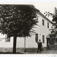 Antonín Dvořák in front of his house in Vysoká